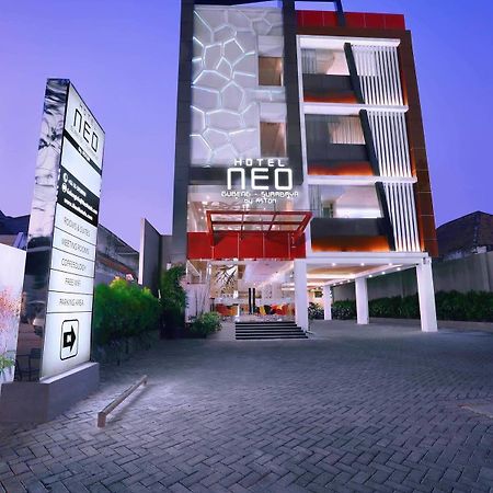 Hotel Neo Gubeng By Aston Сурабая Экстерьер фото